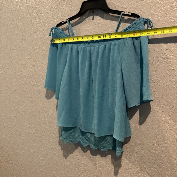IZ Blue Off the Shoulder Top - Size S - Picture 6 of 8